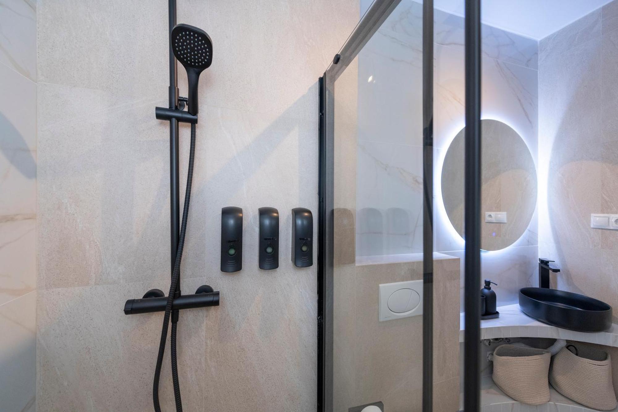 Malaga Boutique V.V Luxury Jacuzzy公寓 外观 照片
